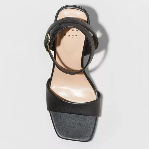 Women's Sal Heels - Gorgeous Classy 4 in Black Strap Sandals - Picture 3 of 5